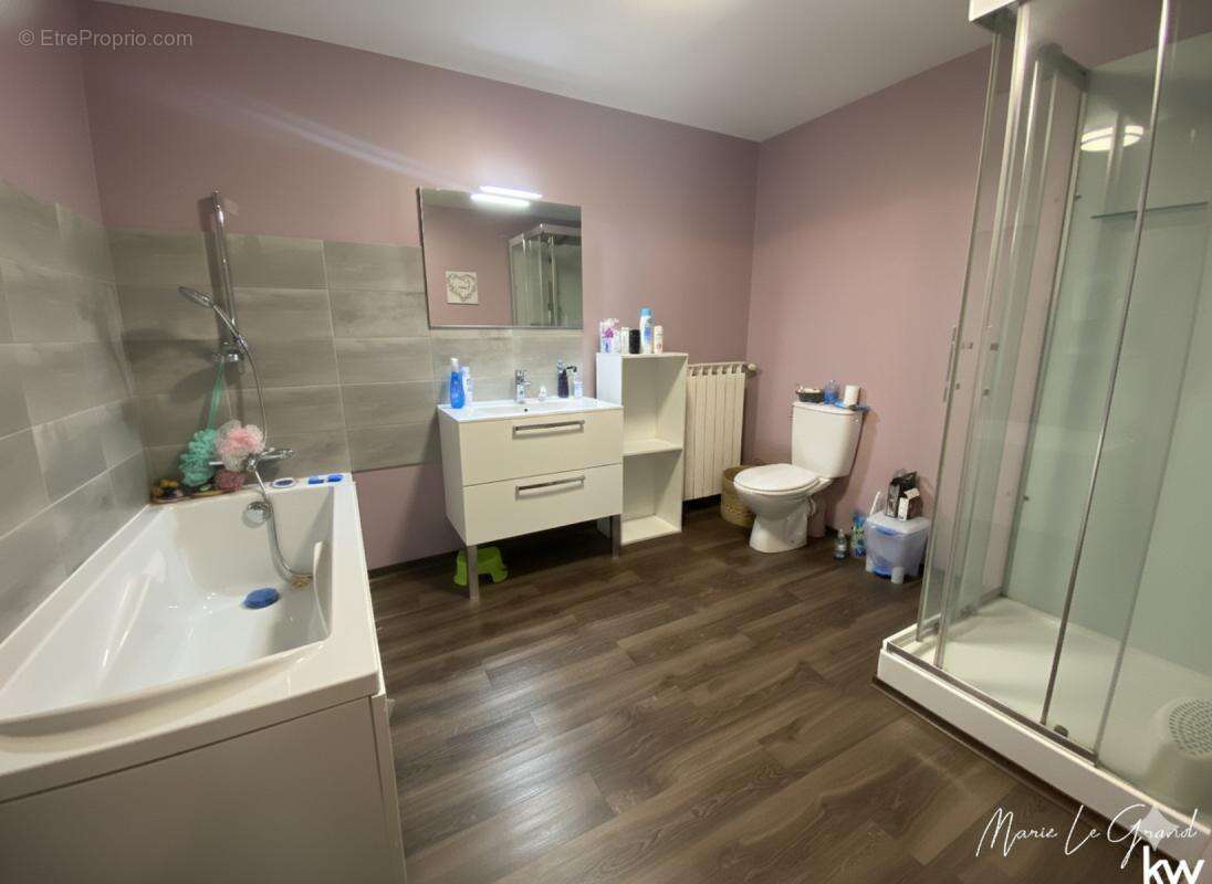 Maison à LABRUGUIERE