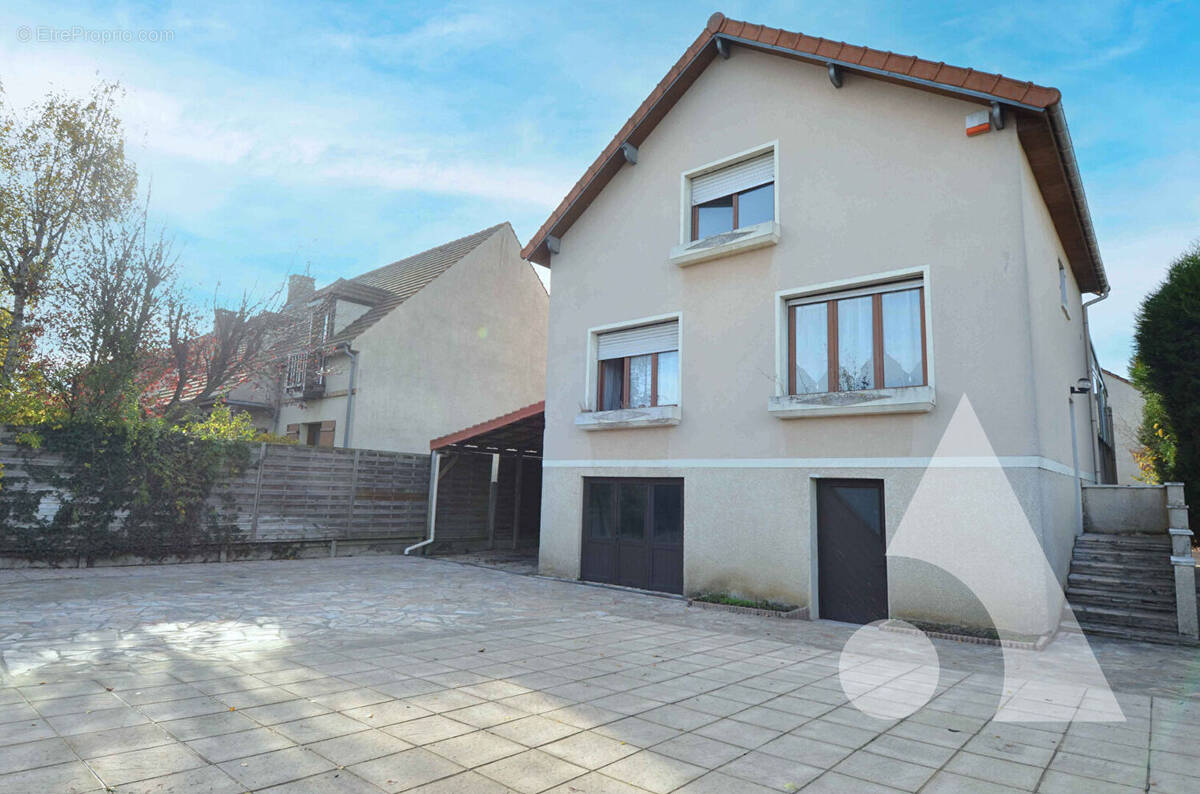 Maison à ERAGNY