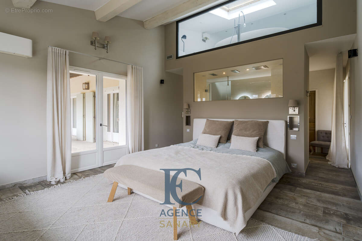 Maison à LE CASTELLET