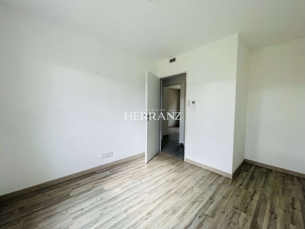 maison de plain-pied de 2018, 4 chambres, garage, jardin. - photo 8