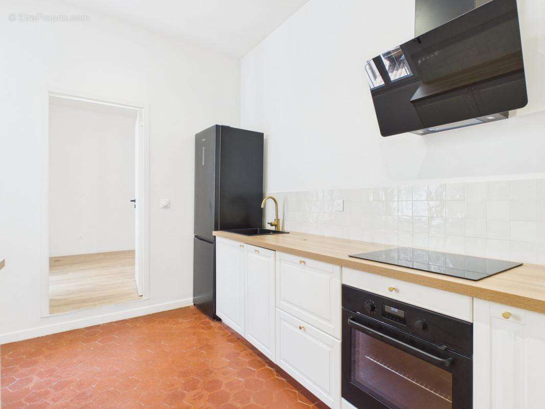 A vendre appartement f3 proche cours napoleon - photo 3