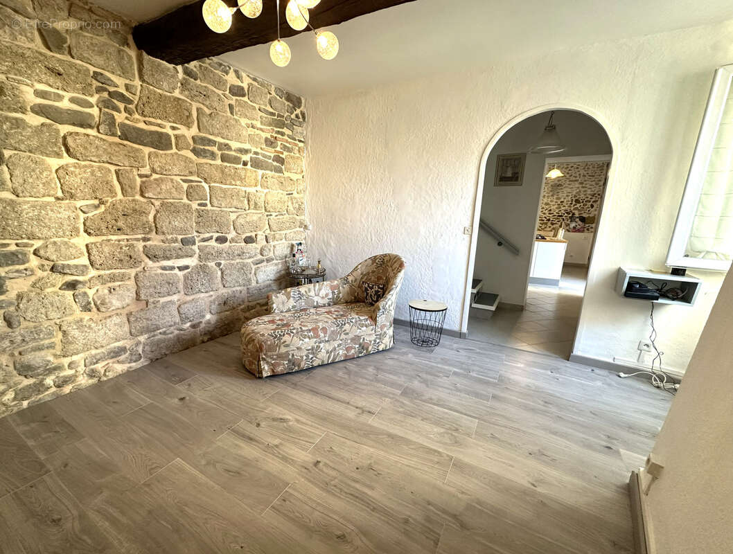 Maison à VENTENAC-EN-MINERVOIS