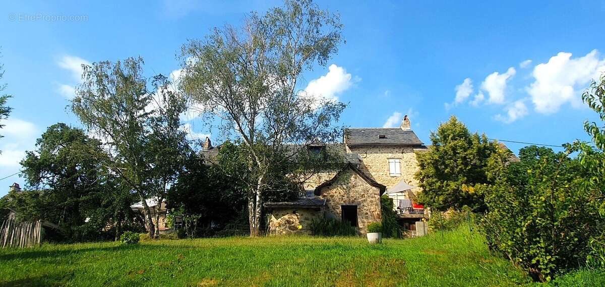 Ensemble de charme avec gîte. - photo 2