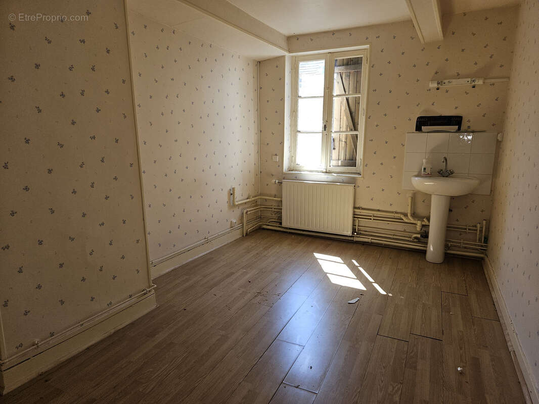 Maison à VERDUN-SUR-LE-DOUBS