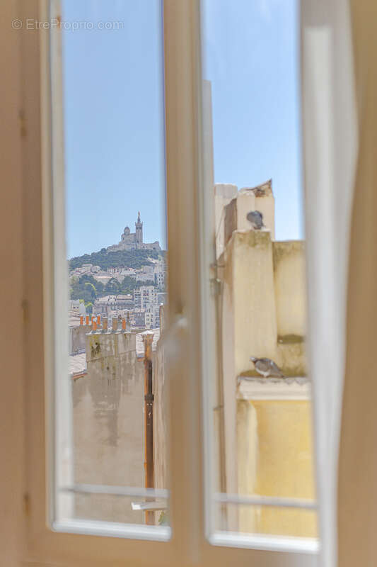 Appartement à MARSEILLE-2E