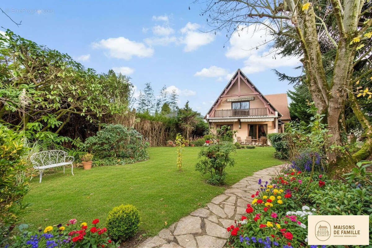 Maison à LOUVECIENNES