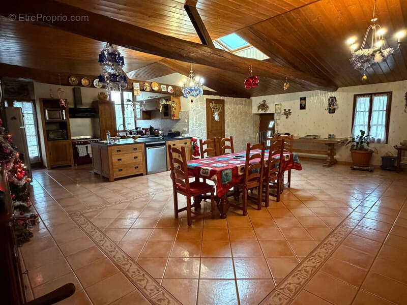 Maison à SAINT-VALERIEN