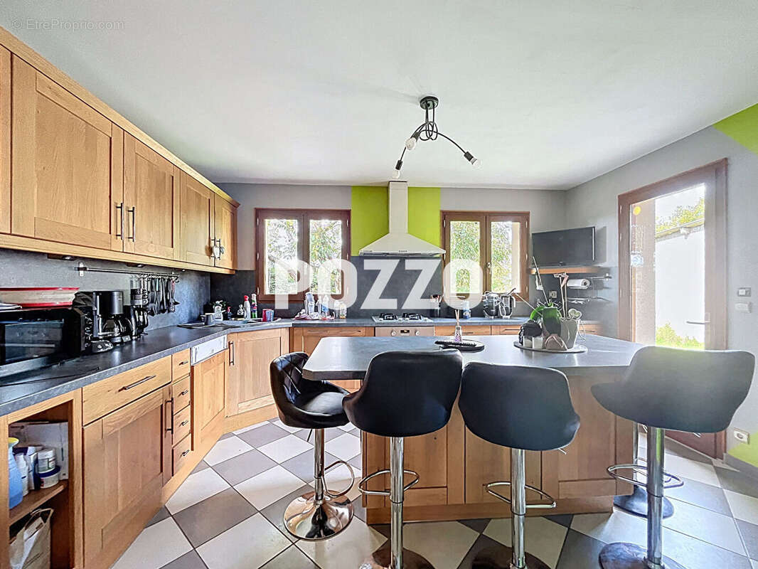 Maison à SAINT-JEAN-DES-BAISANTS