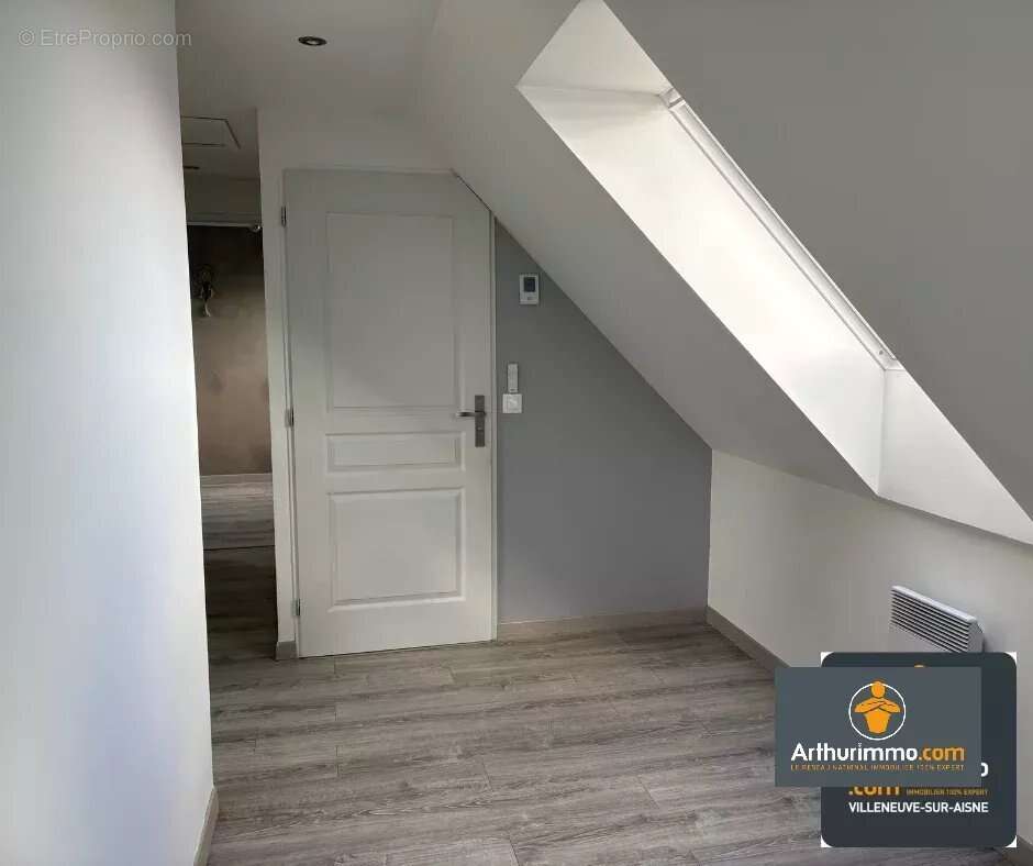 Maison à NEUFCHATEL-SUR-AISNE