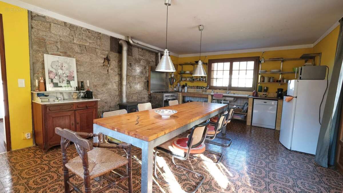 Maison à SAINT-MARTIN-DU-PUY