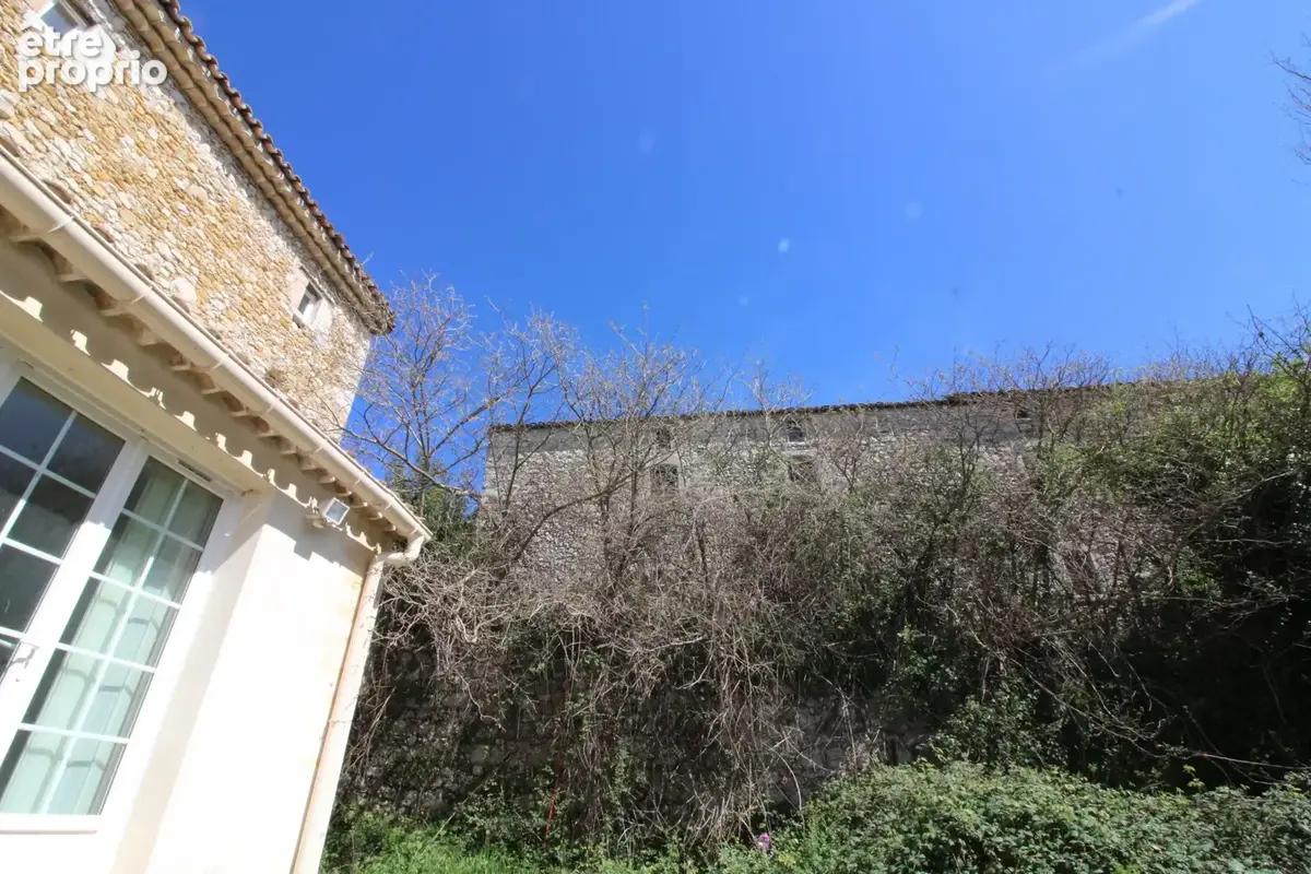 Mas de 2500 m2 sur 26 hectares. - photo 28
