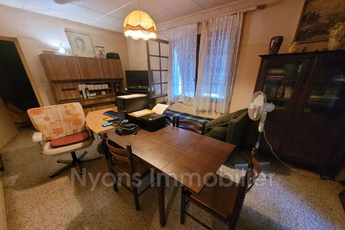 Maison à MIRABEL-AUX-BARONNIES