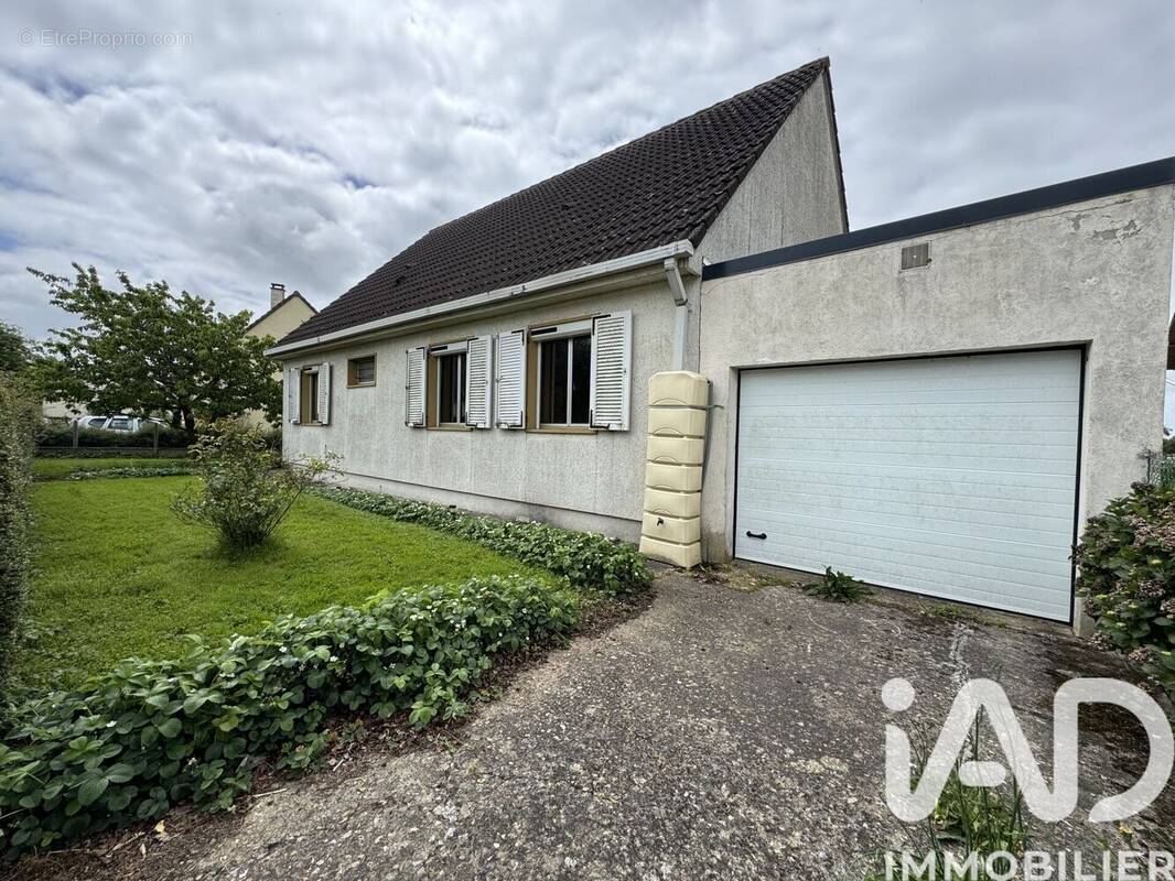 Photo 1 - Maison à ARROU