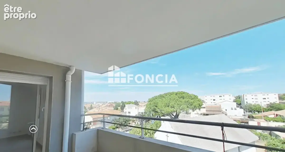Appartement à PORT-SAINT-LOUIS-DU-RHONE