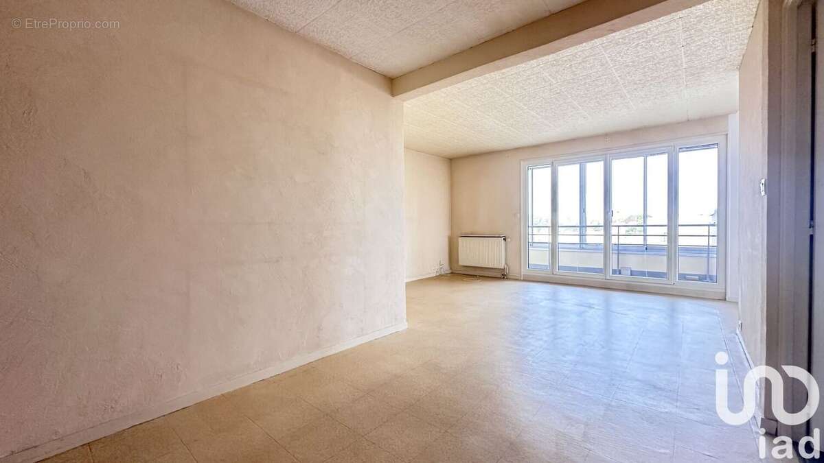 Photo 4 - Appartement à MONTIGNY-LE-BRETONNEUX