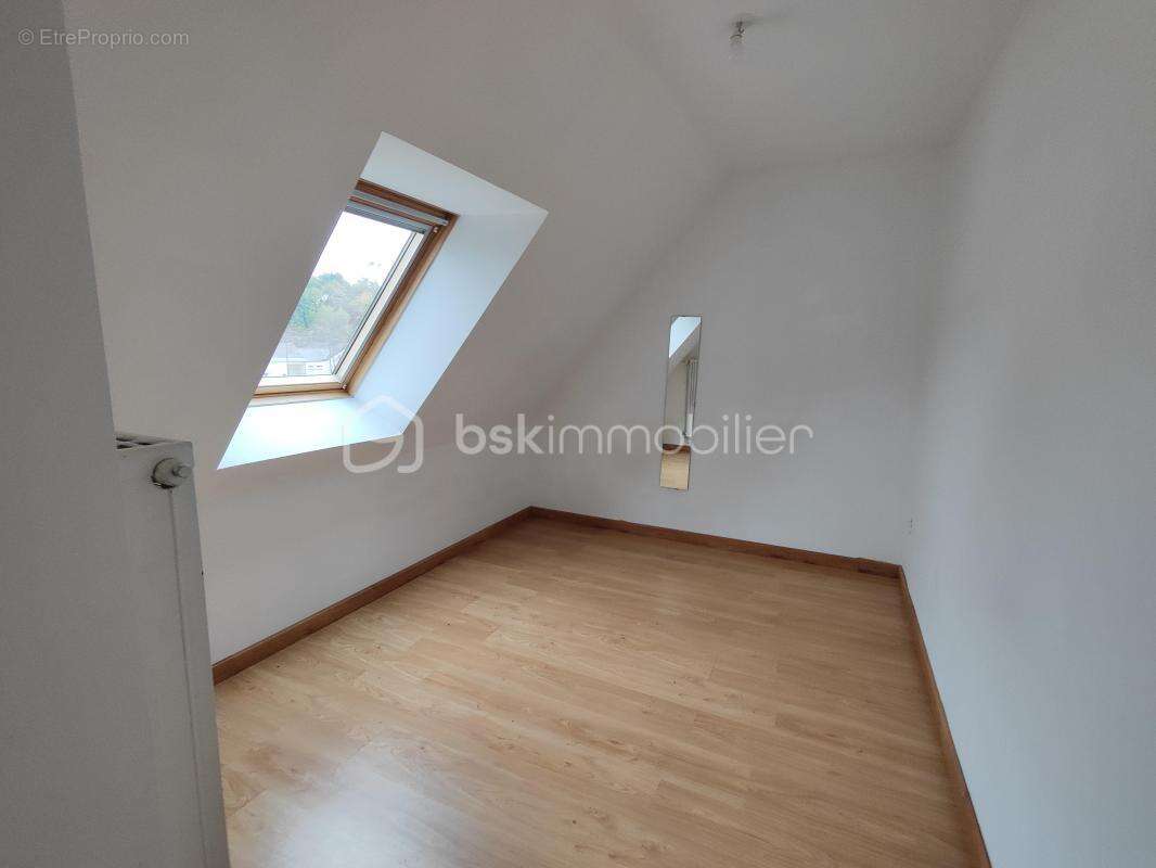 Maison à SAINT-GERMAIN-EN-COGLES