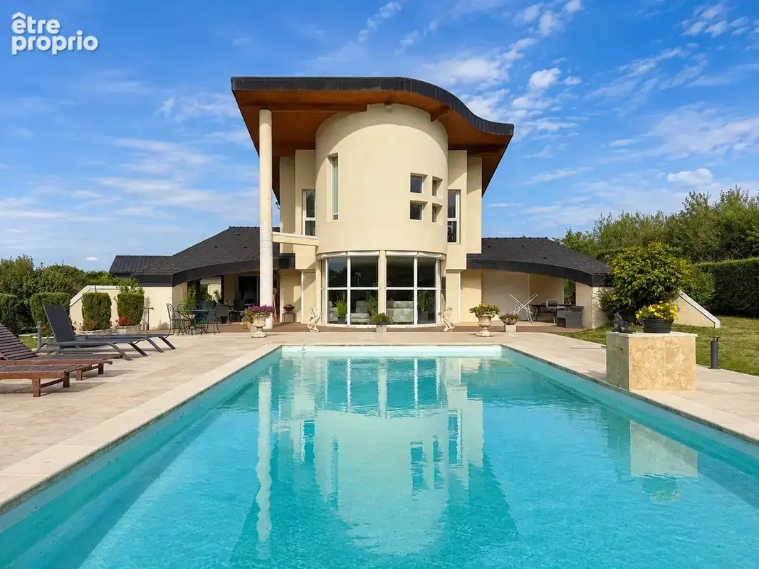Photo Maison à Peronnas au prix de 655 000€