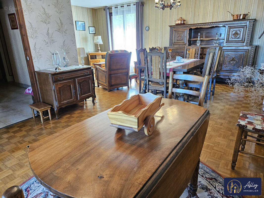 Maison à vendre 6 pièces Ussel - Maison à USSEL