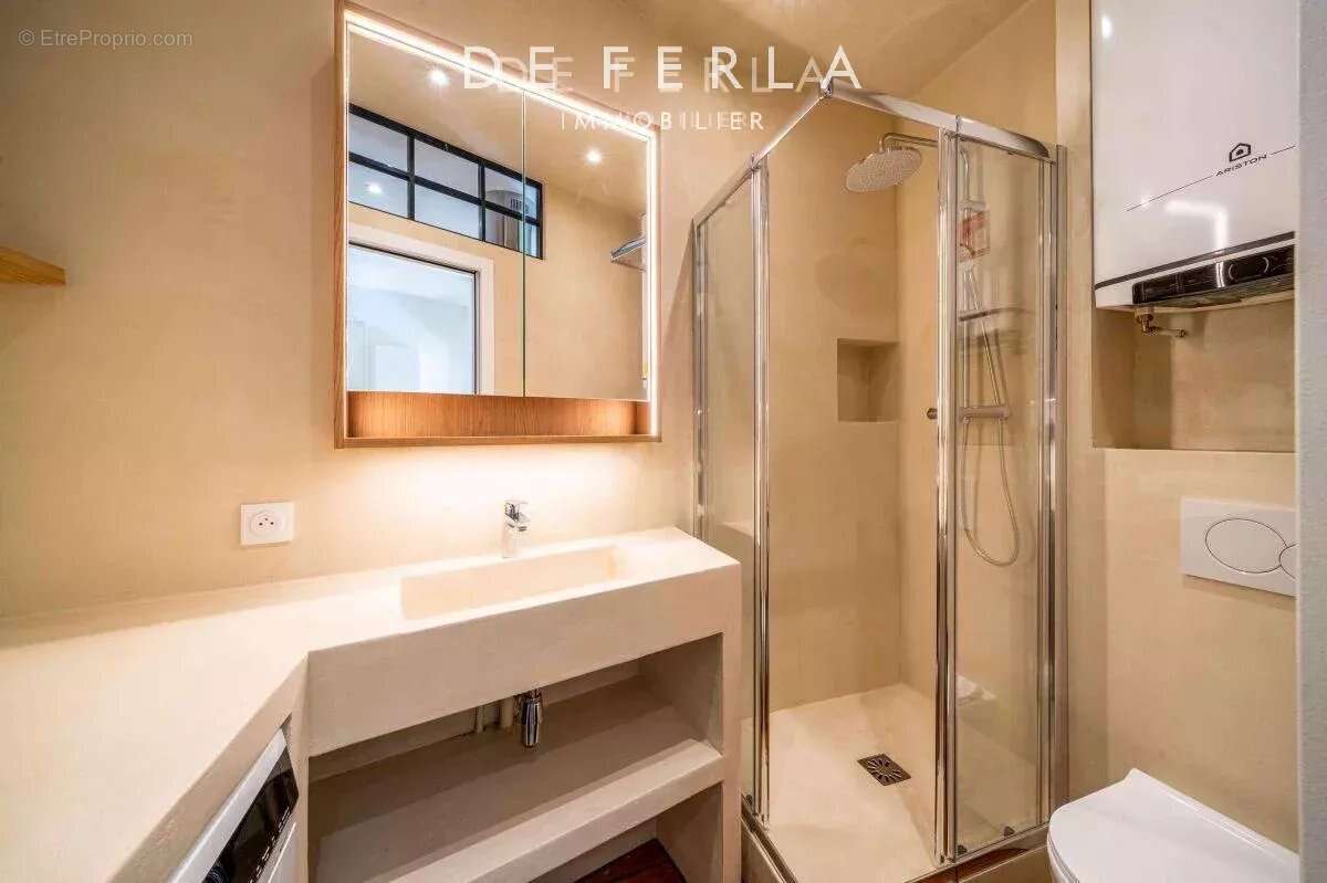 Appartement à PARIS-7E