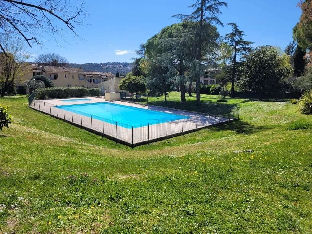 Appartement à PEYMEINADE