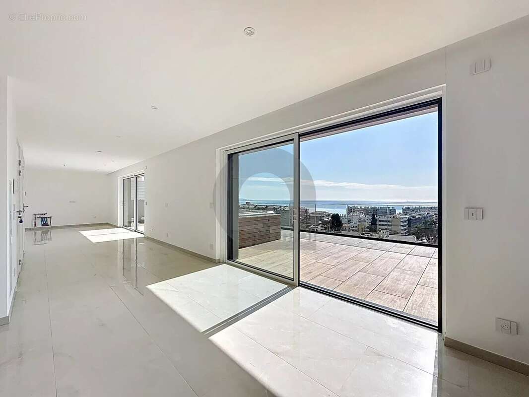 Appartement à ROQUEBRUNE-CAP-MARTIN