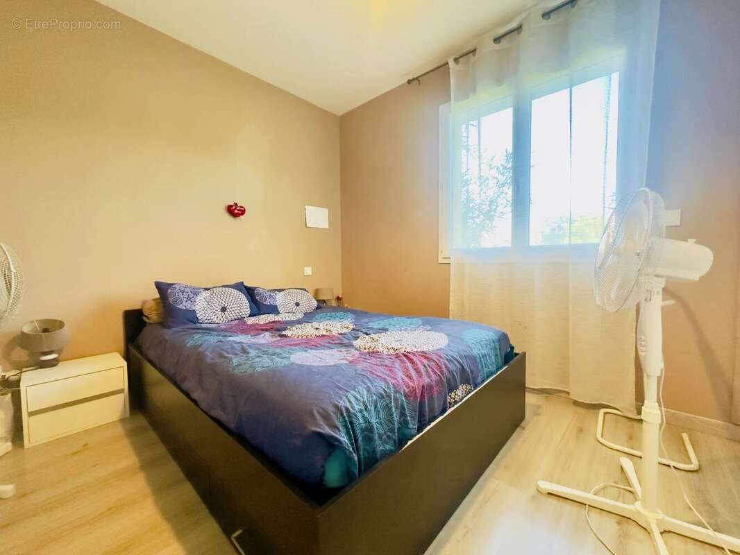 Maison à CONNE-DE-LABARDE