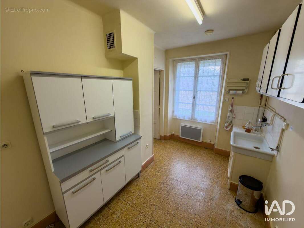 Maison 70 m² à Vert-Toulon  - photo 9