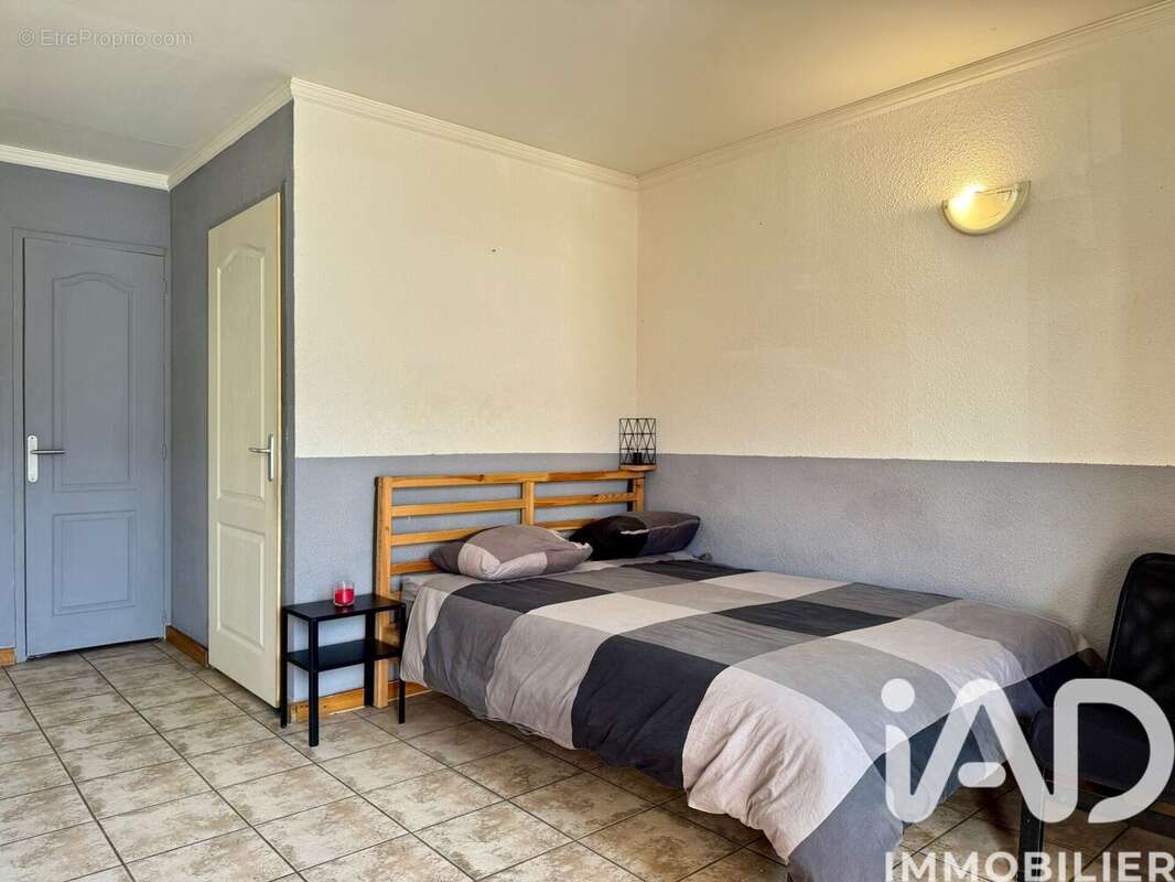 Photo 2 - Appartement à SAINT-GENIS-POUILLY