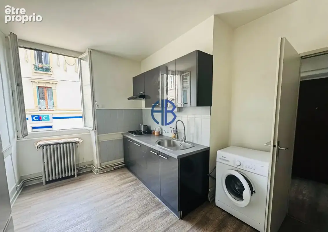 Appartement La Tour Du Pin 2 pièce(s) 49.75 m2 - photo 2