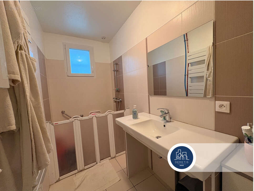 Maison à COULANS-SUR-GEE