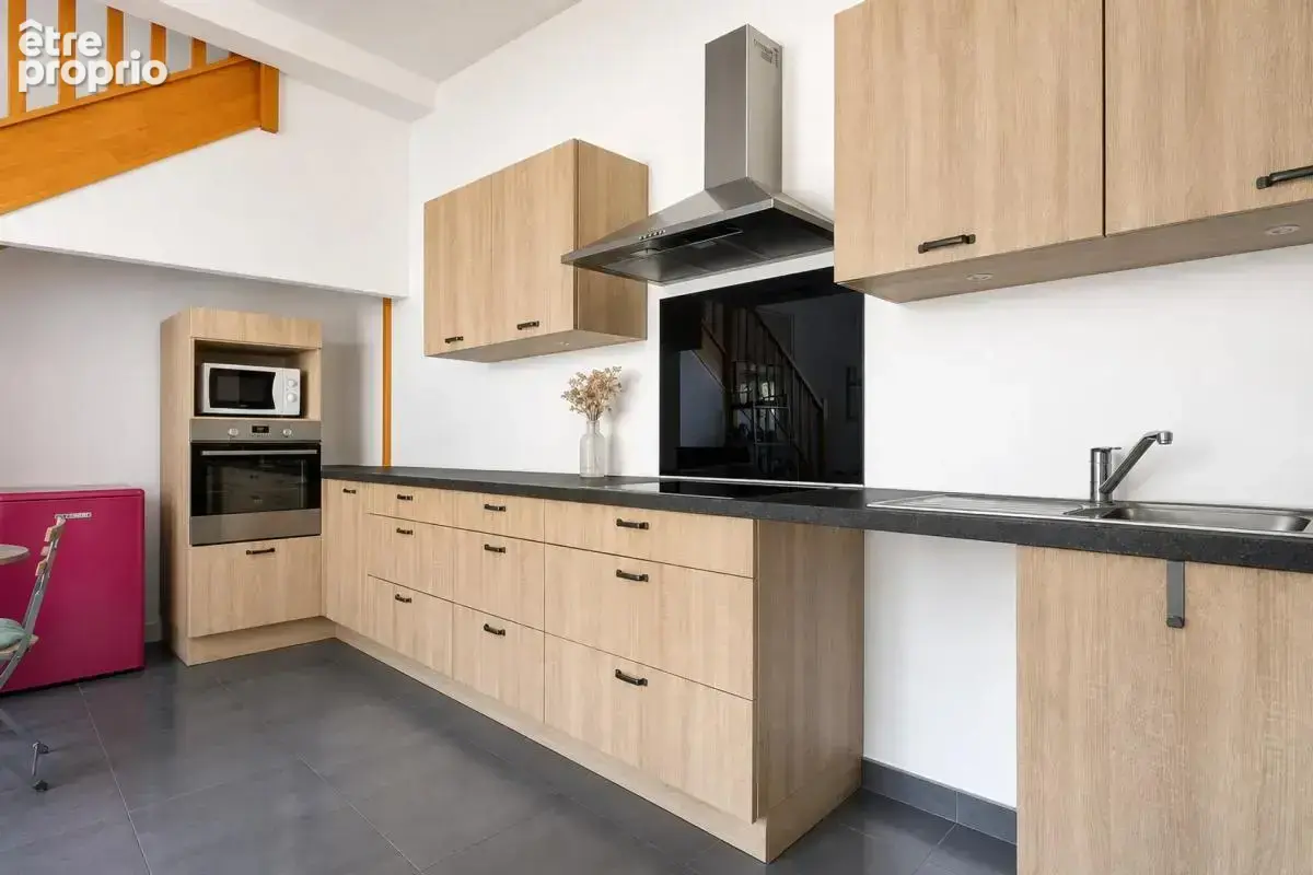 Maison de ville de 3 pièces de 80 m2 en vente à Saint-Denis vendue louée - Idéal investisseur - photo 9