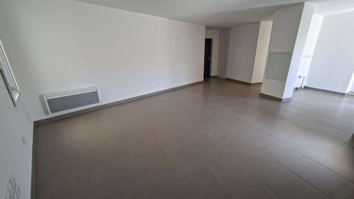 Appartement à MORIERES-LES-AVIGNON
