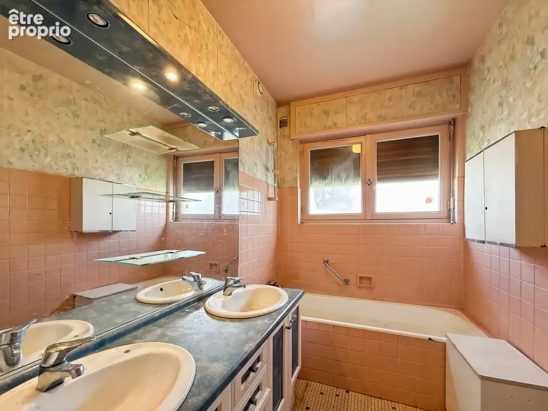 Cébazat   maison familiale 5 pièces   4 chambres   terrain 615 m2   beau potentiel - photo 12