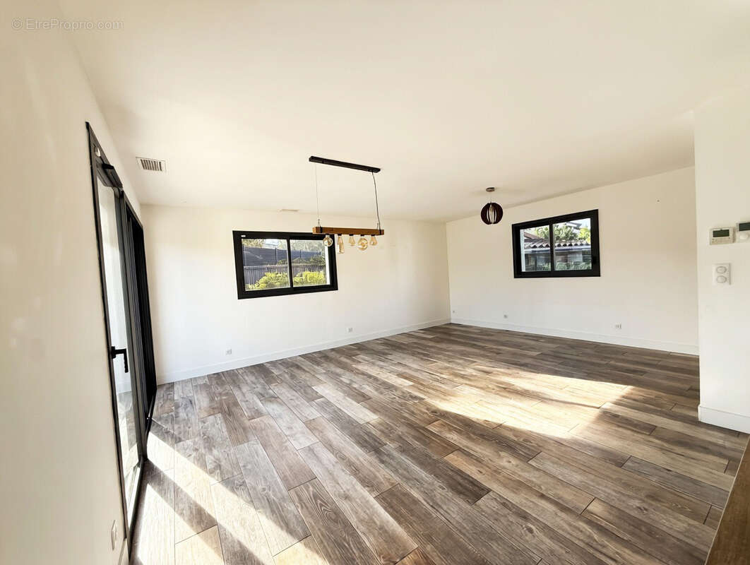 Maison à PECHBONNIEU