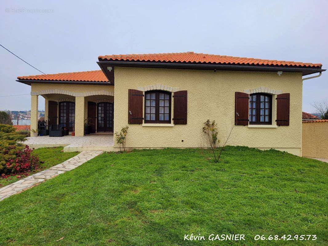 Maison à RUELLE-SUR-TOUVRE