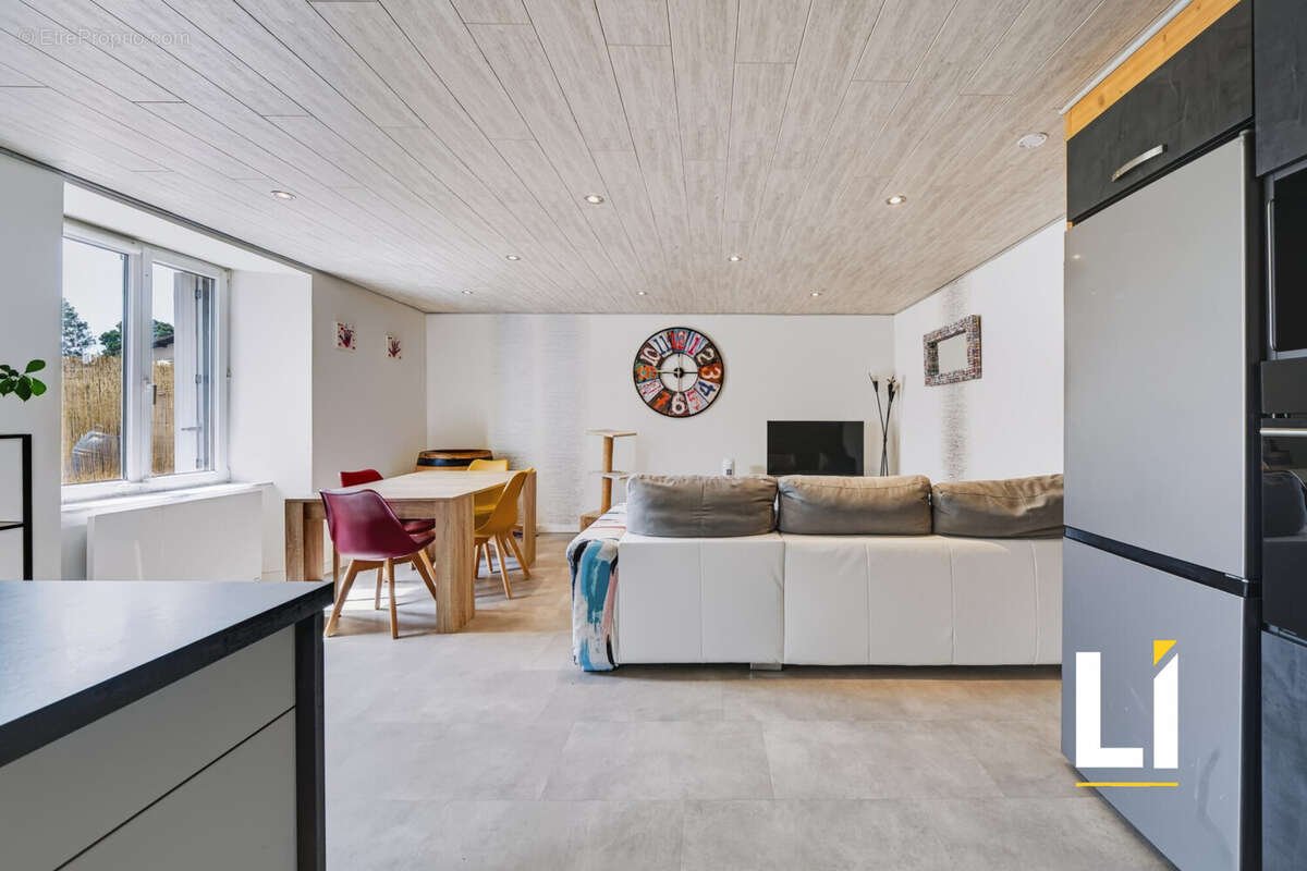 Appartement 64 m² à Charquemont  - photo 3