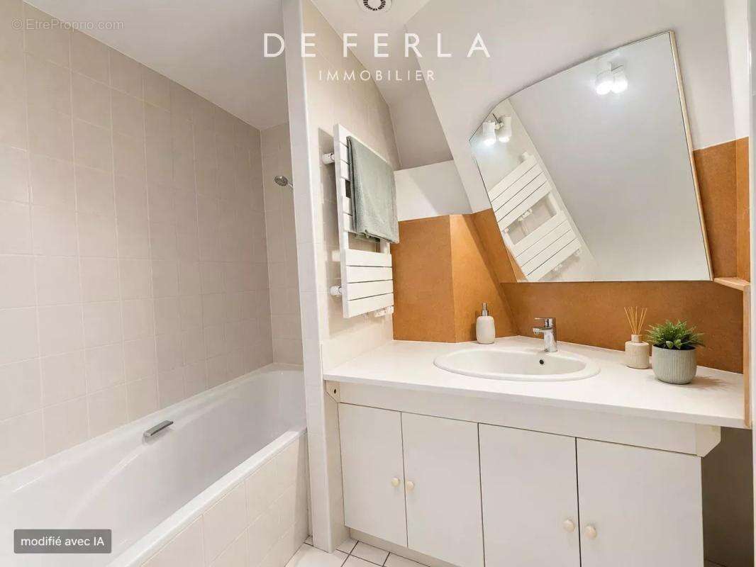 Appartement à PARIS-14E