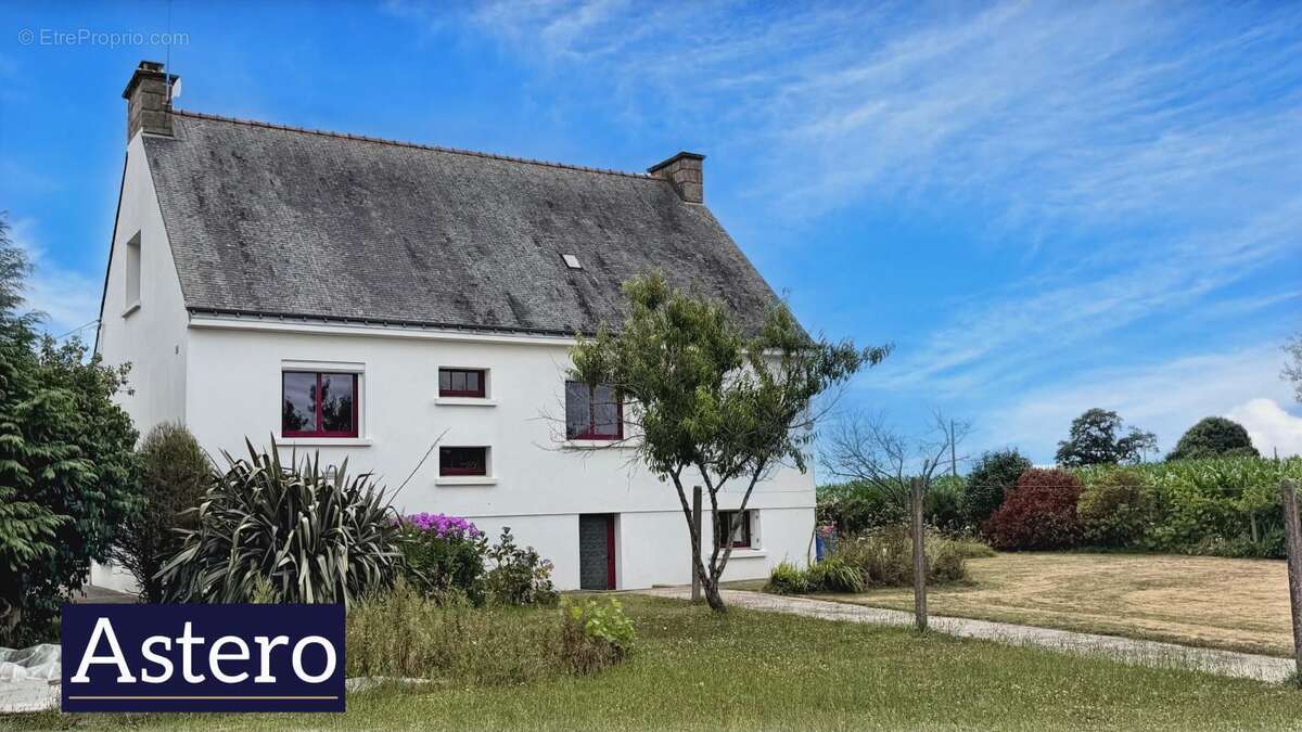 Maison à LANGUIDIC