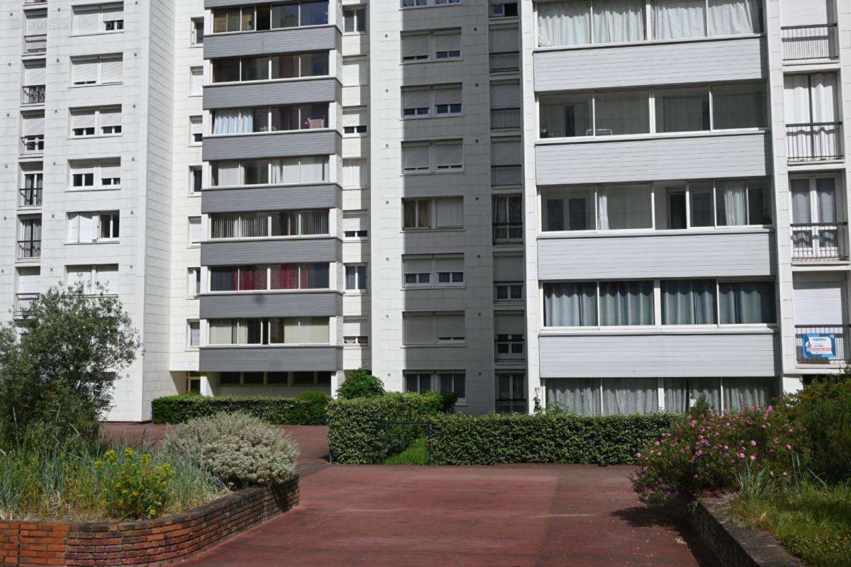 Appartement à SAINT-PIERRE-DES-CORPS