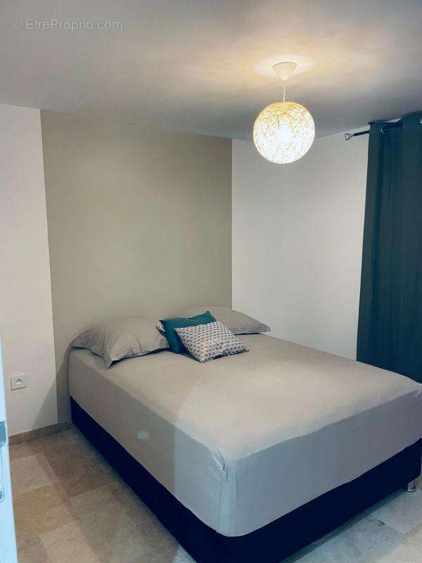 Appartement 277 m² à Petite-Ile  - photo 5