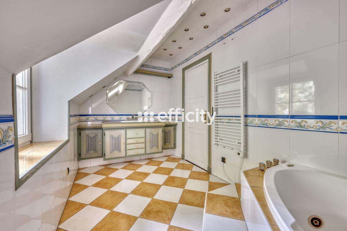 Maison à COULOMMIERS