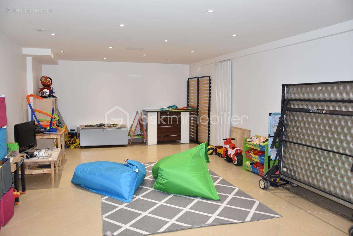 Maison à VILLEVAUDE