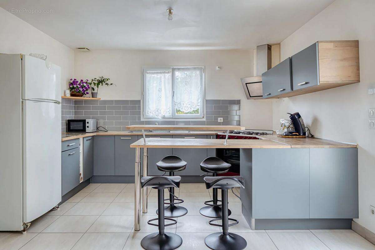 Maison à SAINT-ETIENNE-DU-ROUVRAY