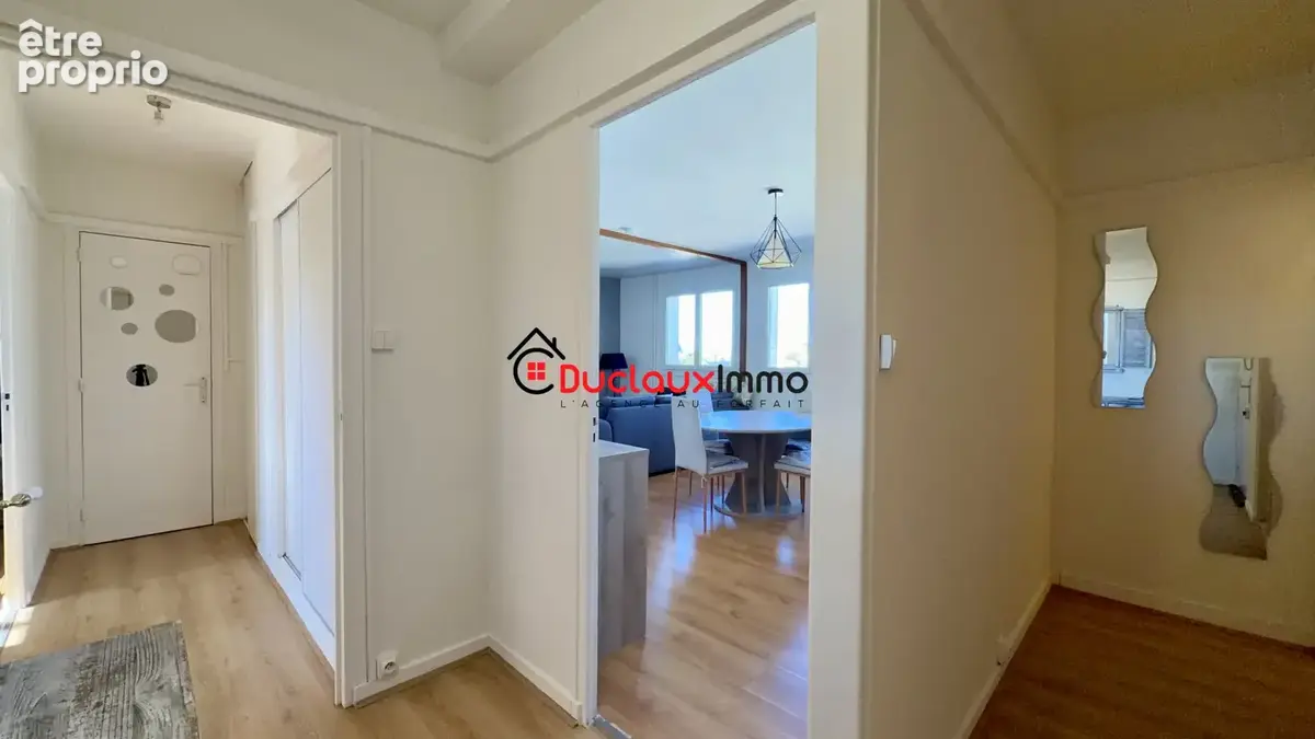 Aurillac - Appartement T3 avec parking et cave - VUE DÉGAGÉE, LUMINOSITÉ ET AUCUN TRAVAUX ! - photo 4