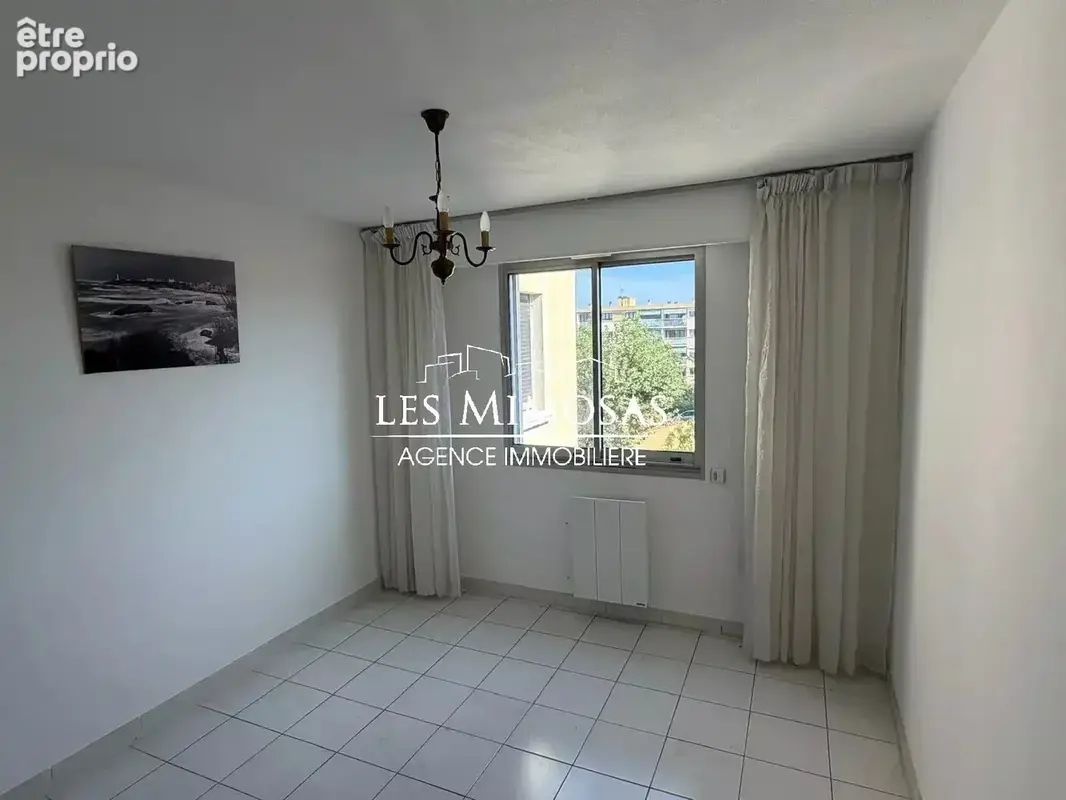 FREJUS, proche plages - Appartement 3 pièces avec parking et cave - photo 7