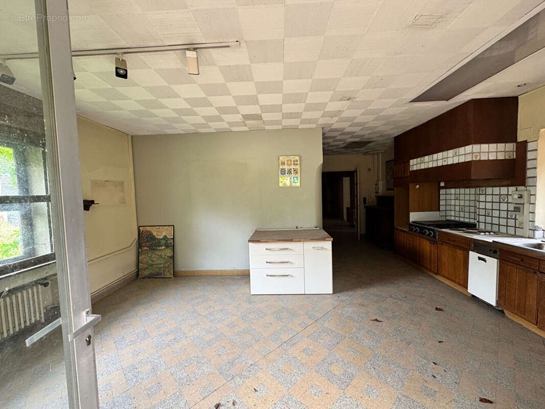 Maison à CHATEAUNEUF-DE-GADAGNE