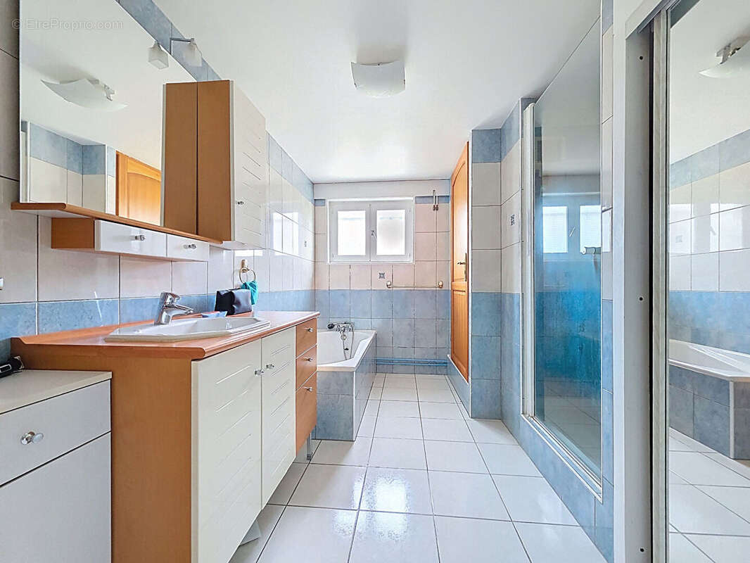 Maison à BLANQUEFORT