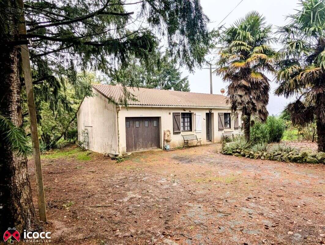 Maison à LA BRETONNIERE-LA-CLAYE