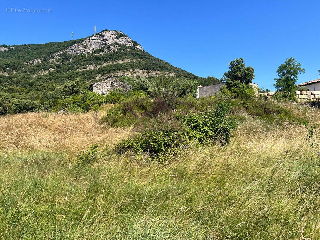 Terrain à SAINT-BRES