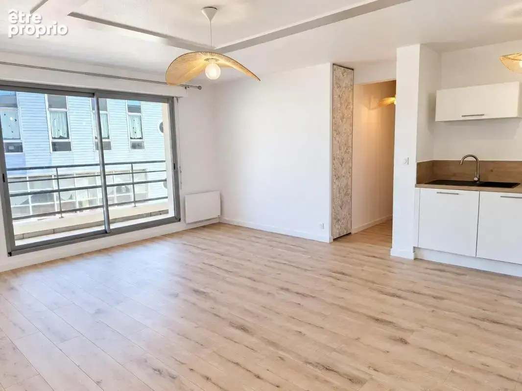 La Rochelle Les Minimes – T3 rénové 66 m² – Loggia & Parking - photo 8